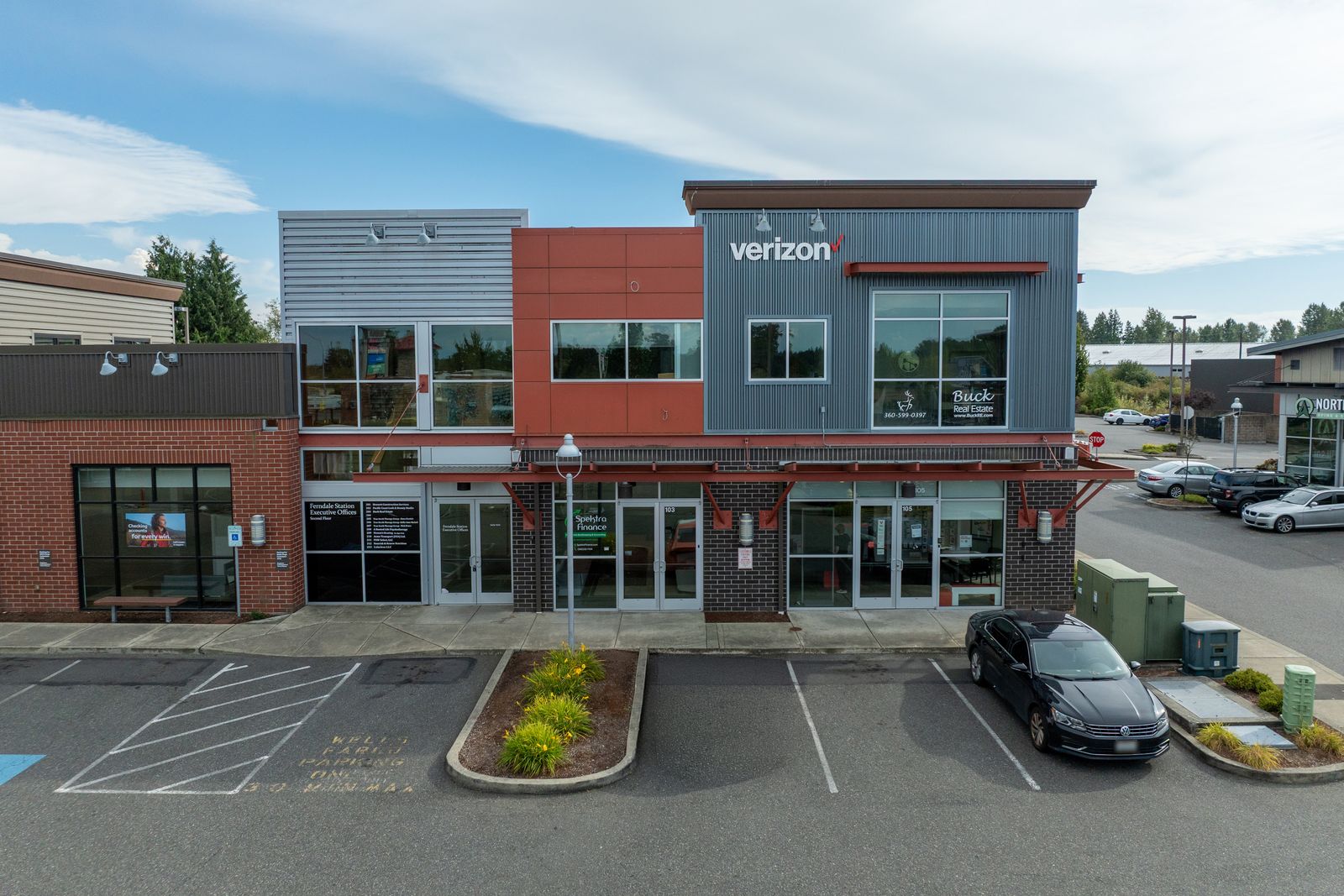 The building in Ferndale where the Spektra Finance office is, seen from the parking lot